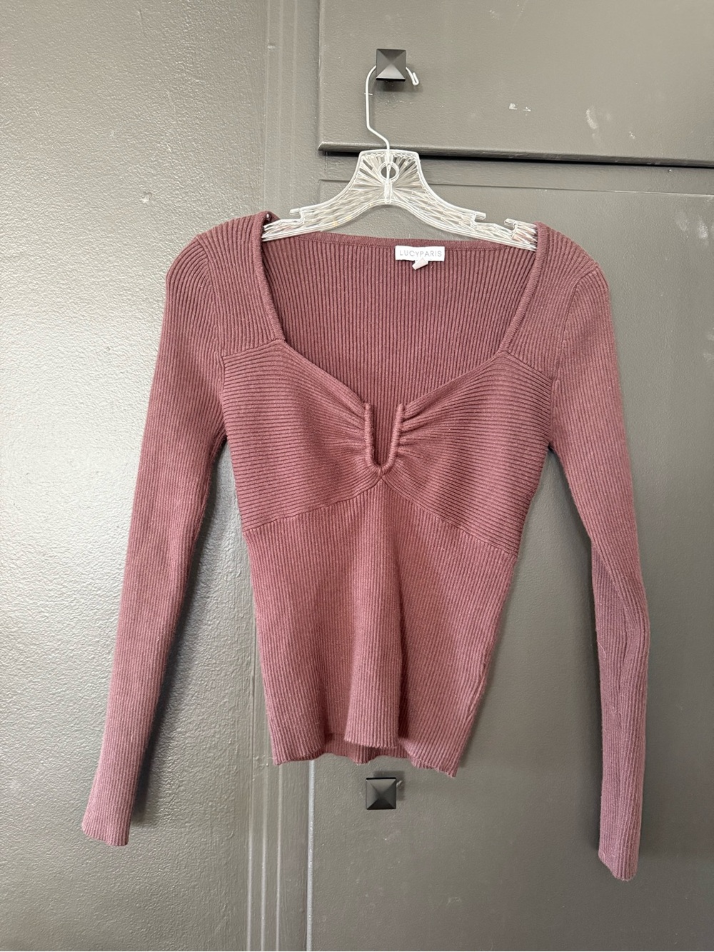 Lucy Paris sweater - Picture 2 of 3